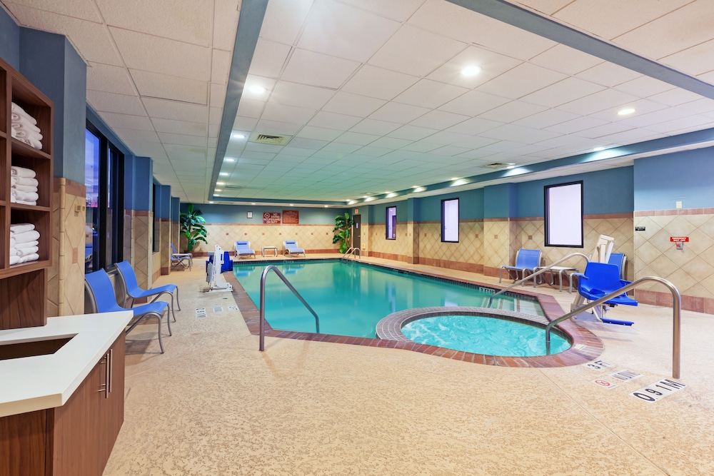 Holiday Inn Express & Suites Houston Memorial Park Area by IHG - photo 17