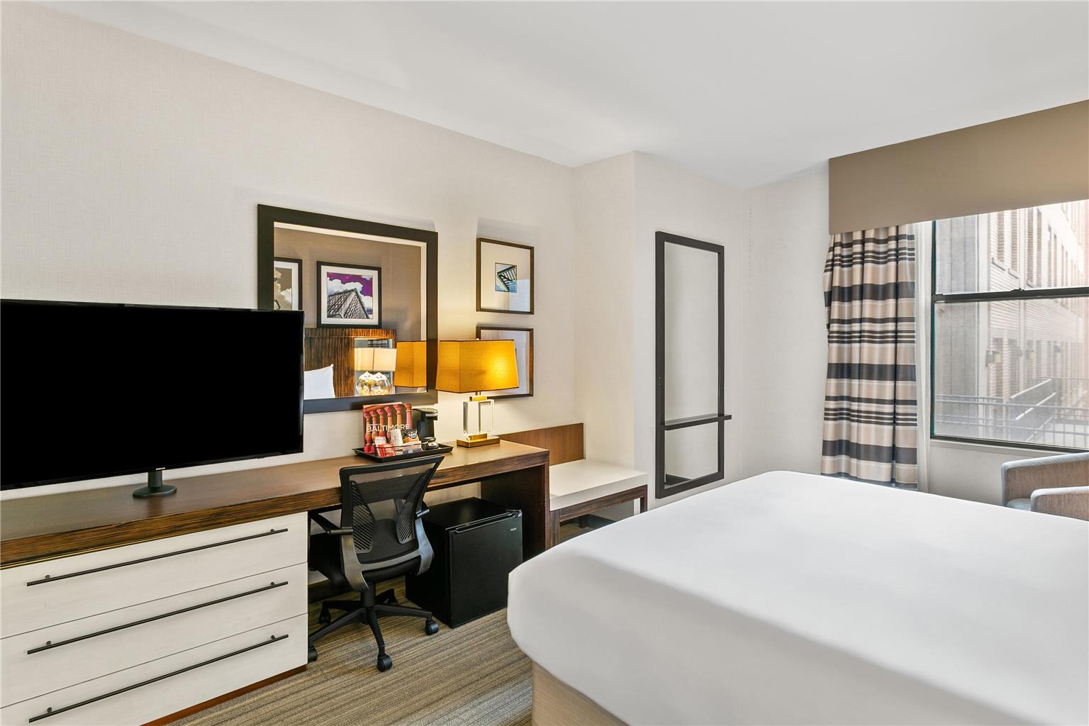 Sonesta Hotel Baltimore Inner Harbor - photo 16