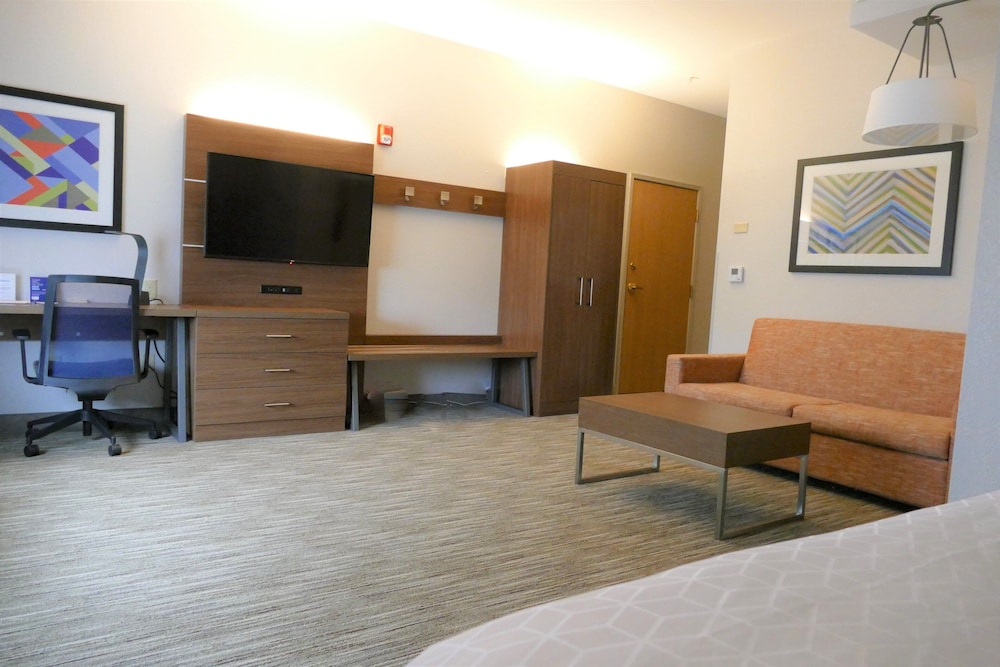Holiday Inn Express Lebanon by IHG - photo 15