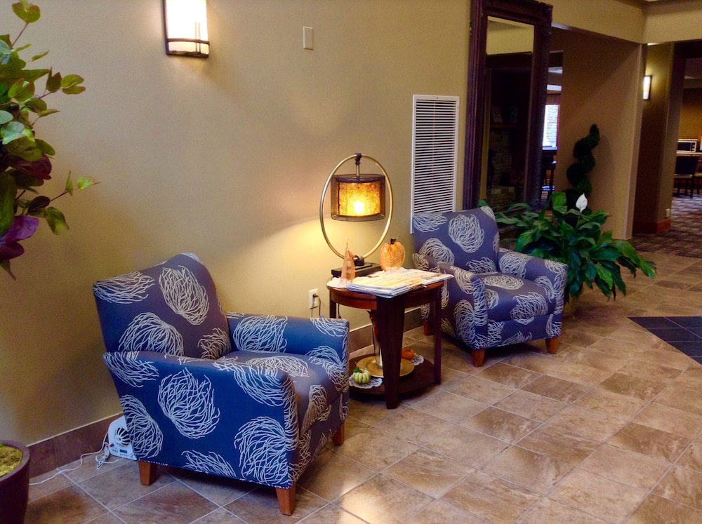 Holiday Inn Express & Suites Winner by IHG - photo 44