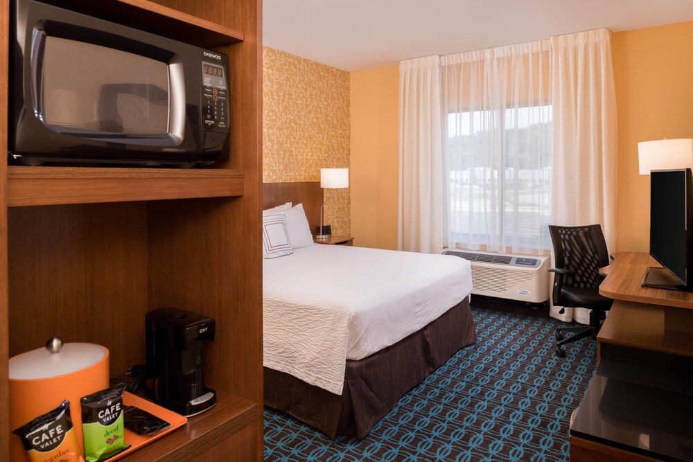 Fairfield Inn & Suites by Marriott Huntington - photo 5
