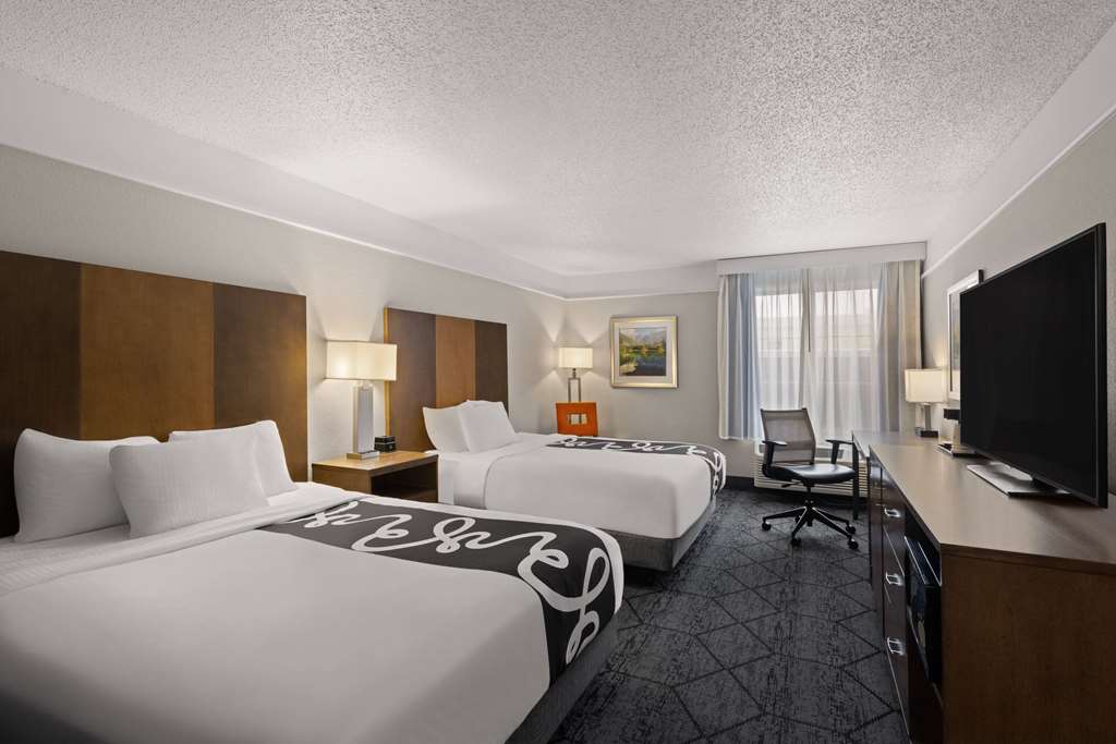 La Quinta Inn and Suites by Wyndham at WaTiki Waterpark - photo 39