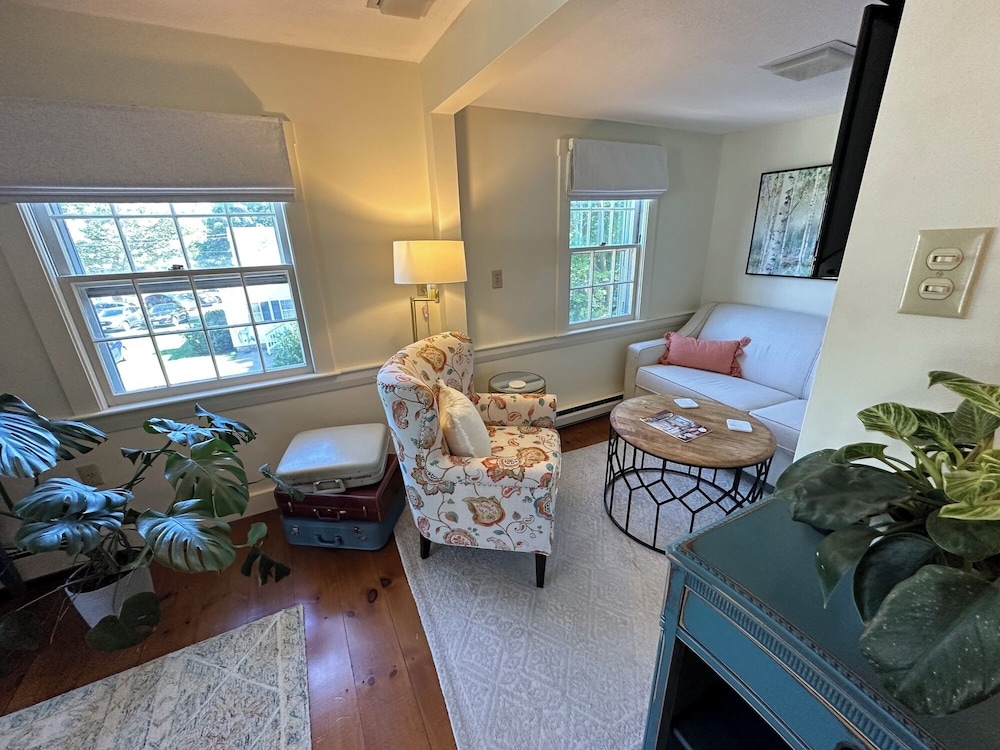 Inn at Perkins Cove - photo 25