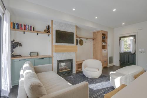 Chic Crested Butte Townhome half Mi to Skiing — hotel in Crested Butte