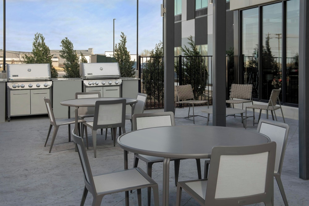 TownePlace Suites by Marriott Paris - photo 33