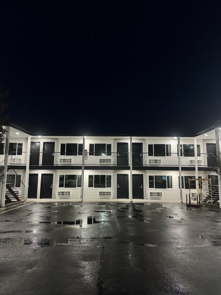 Laguna Inn - photo 43