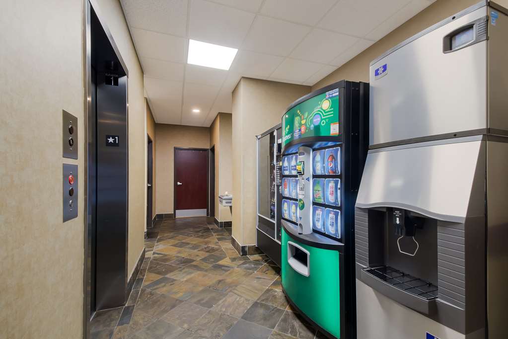 Best Western University Inn & Suites - photo 37
