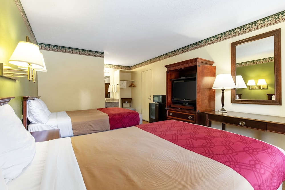 Super 8 by Wyndham Waco North I 35 - photo 20
