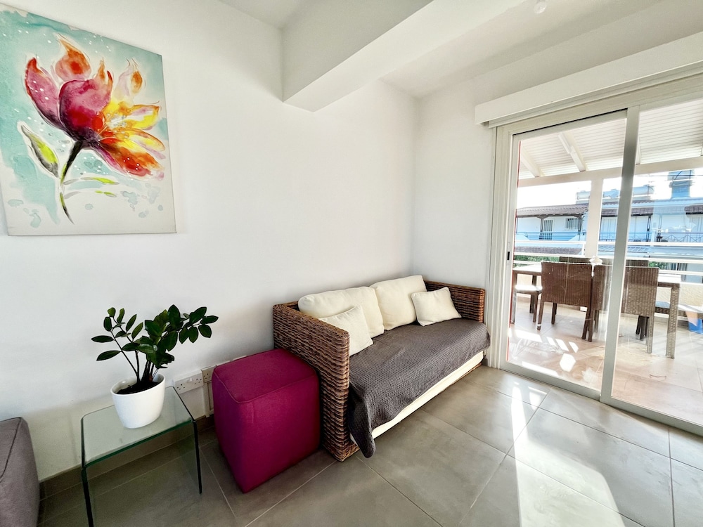 108 KAP Stay Capari Light Apartment