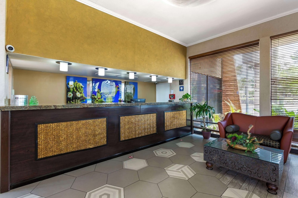 Royal Sun Hotel & Suites - photo 2