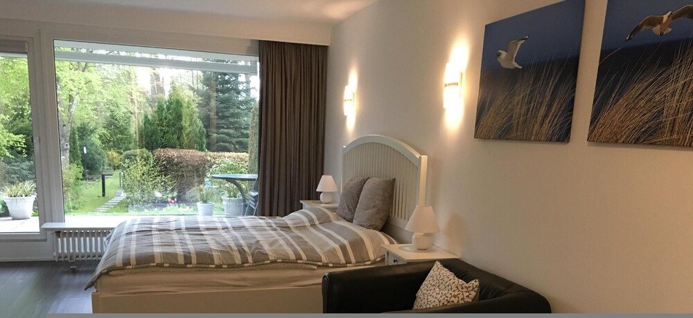 Riv 01 Riviera Aussenschwimmbad — 4-Star Luxury Hotel in Scharbeutz, Germany