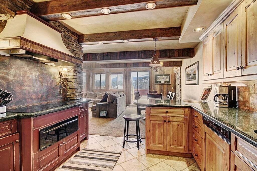 Beaver Run Peak 9 Penthouse by RedAwning - photo 44