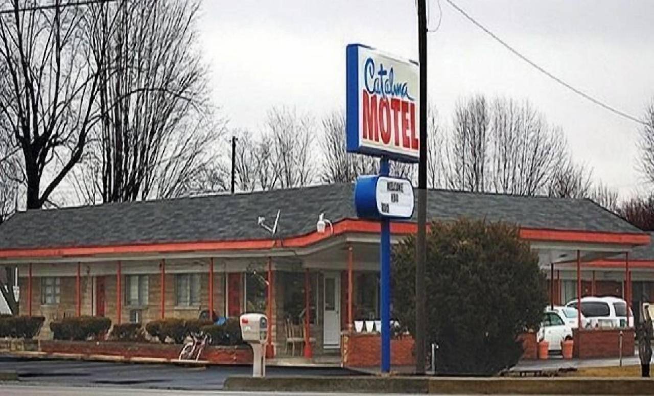 Catalina Airport Motel - photo 10