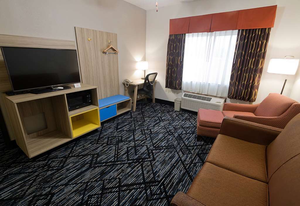 Ramada Limited Decatur - photo 28