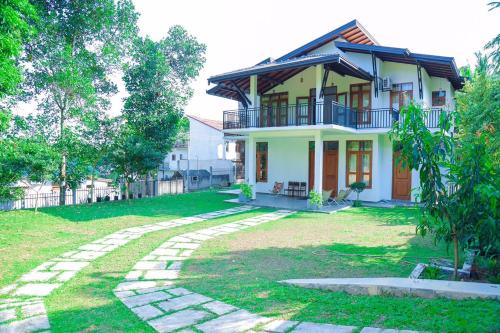 SaDev Lake Villa Bandaragama — 4-Star Luxury Hotel in Ambalangoda, Sri Lanka