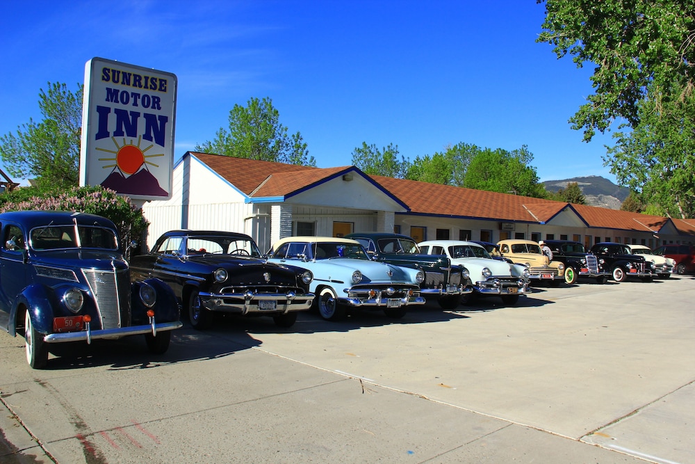 Sunrise Motor Inn - photo 39