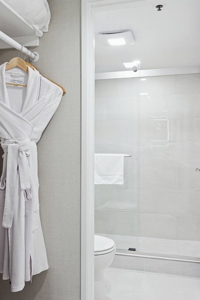 456 Embarcadero Inn & Suites - photo 51
