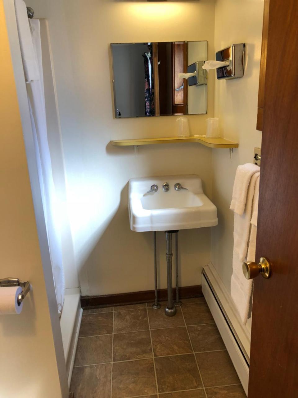The Saco Motel - photo 20