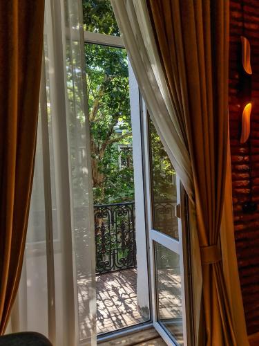 Top Floor Apartment Balcony in sololaki Room 25