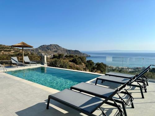 Skyline Iconic Villa — 4-Star Luxury Hotel in Agios Vasileios, Greece