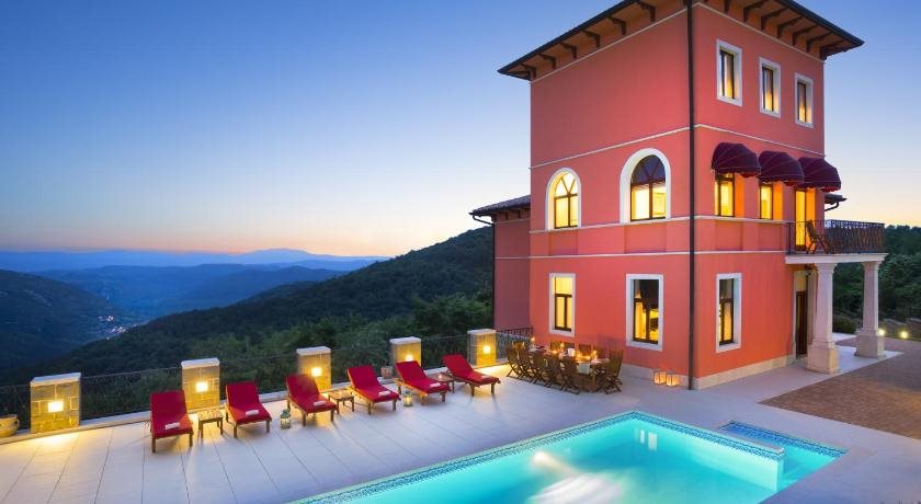 Villa Angelica — 4-Star Luxury Hotel in None, Croatia