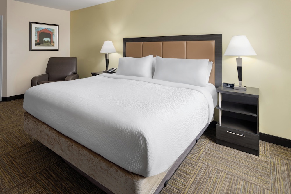 Candlewood Suites Chester Philadelphia International Airport by IHG - photo 18