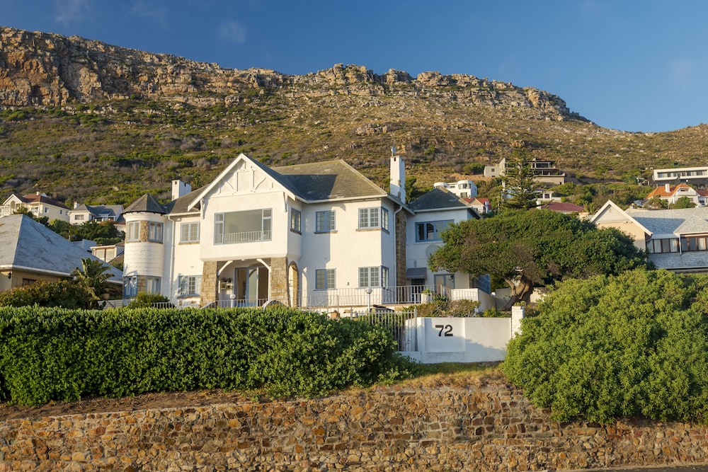 Sunny Cove Manor — 4-Star Luxury Hotel in Cape Town, South Africa