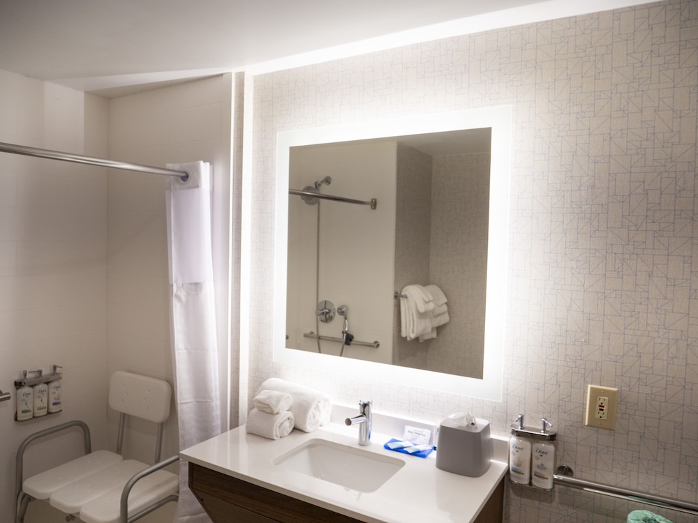 Holiday Inn Express & Suites Greenville Airport by IHG - photo 32