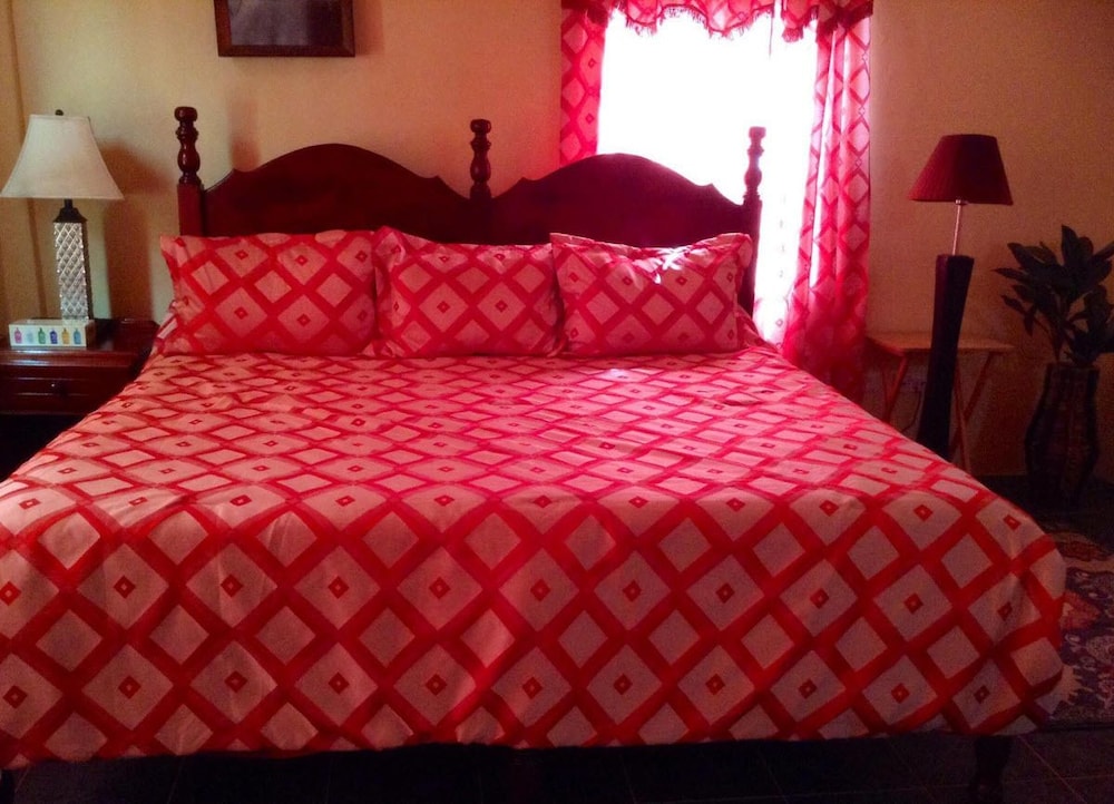North Bay Inn — Sauteurs — photo 2