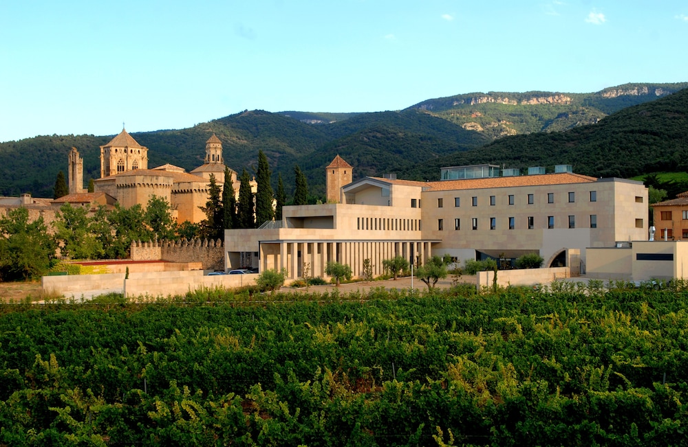 Hostatgeria De Poblet — hotel in Vimbodi
