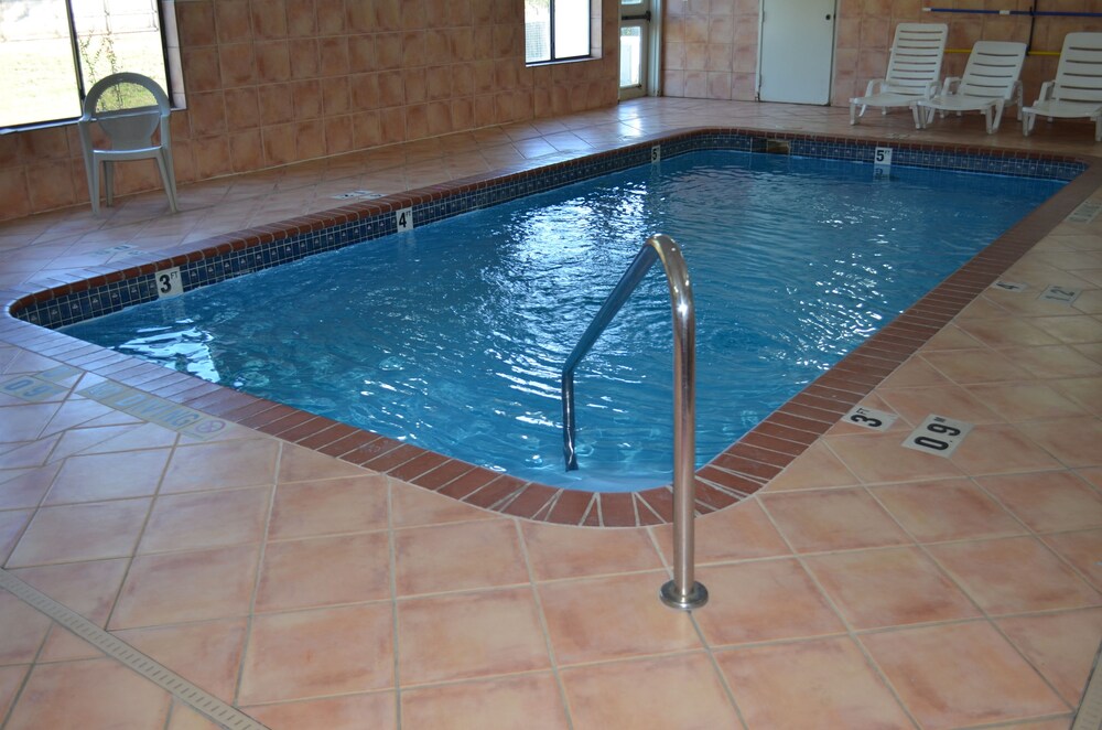 Quality Suites Abilene TX - photo 42