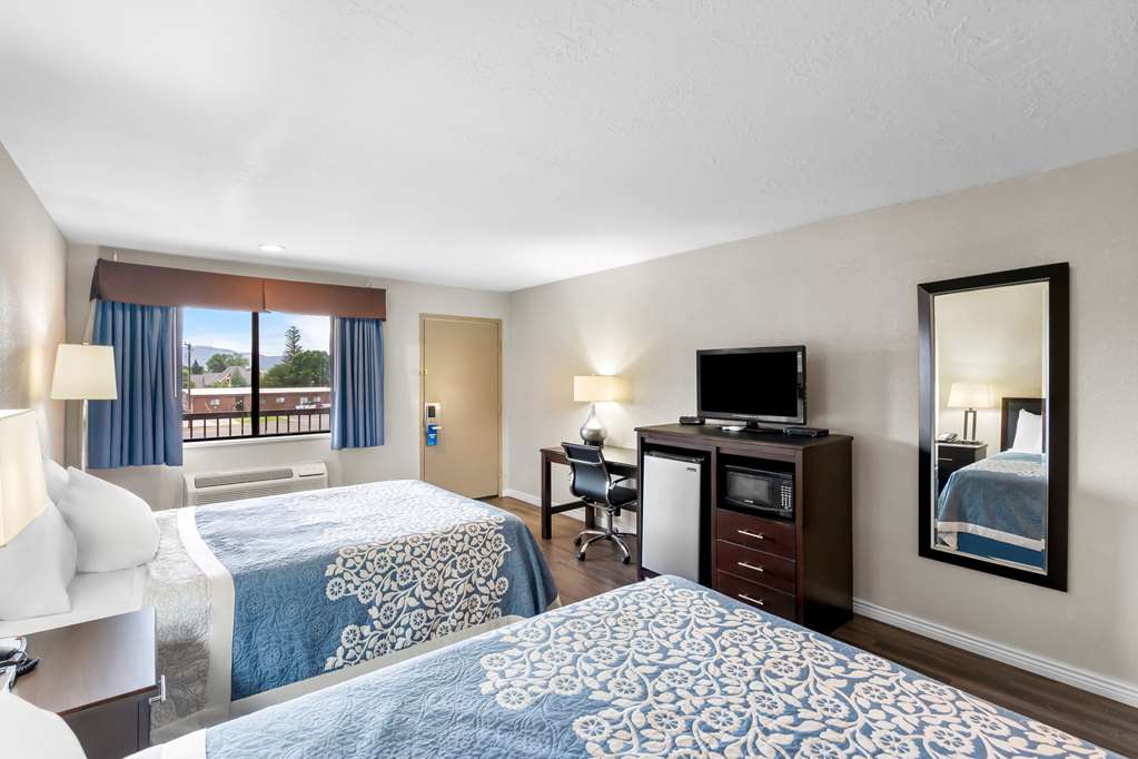 Econo Lodge Panguitch near Bryce Canyon - photo 18