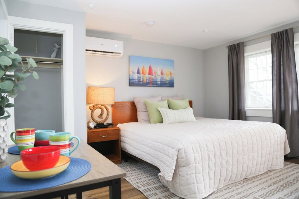 Hyannis Inn - photo 28