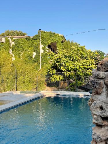 Casa Rural Pernales II — 4-Star Luxury Hotel in Ruidera, Spain