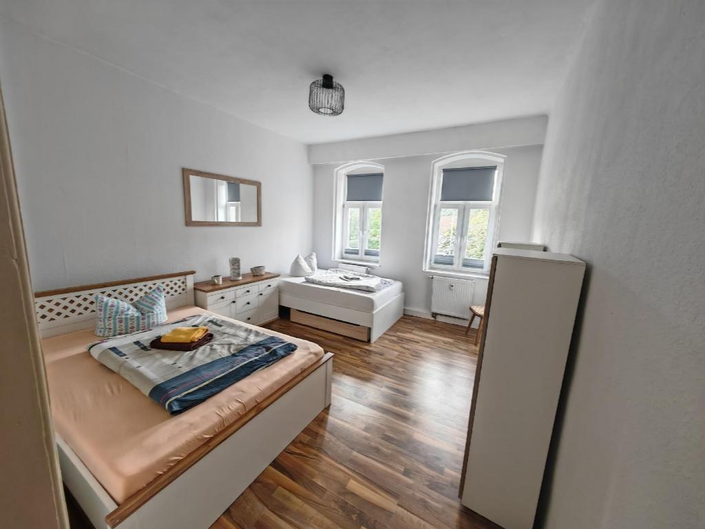 Wohnungen am Sommerbad — hotel in Zeitz