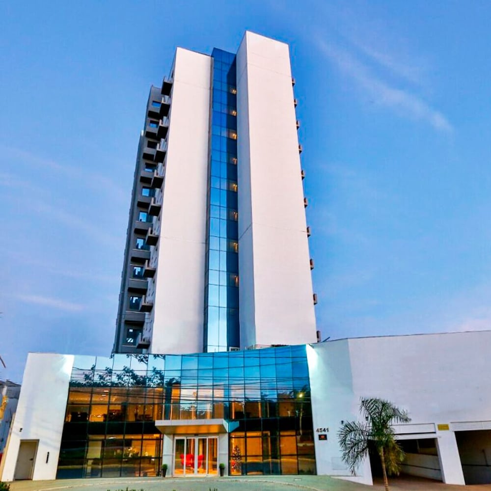 Hotel Amsterdam Montes Claros in Montes Claros, Brasil