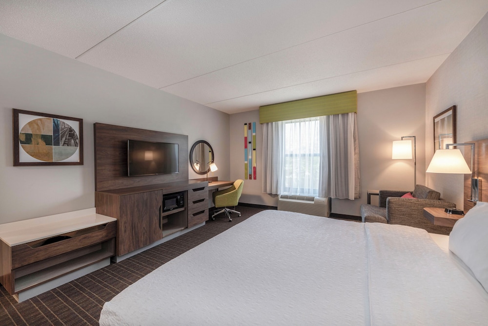 Hampton Inn & Suites Burlington NC - photo 18