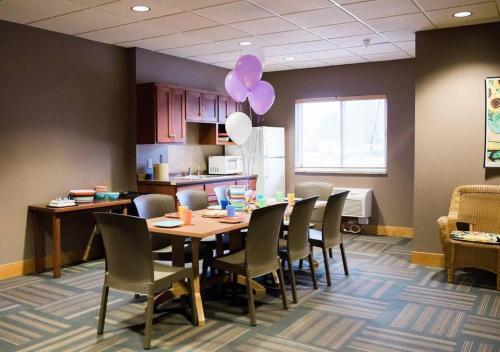 Timberlake Lodge Hotel & 17th Street Grill - photo 15
