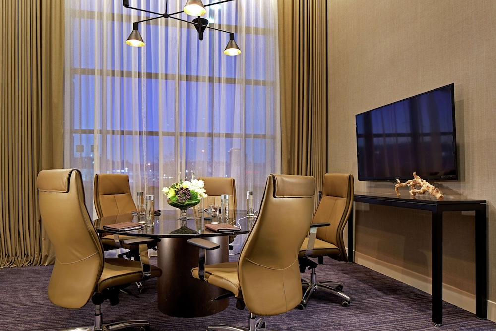 Hilton San Diego Mission Valley - photo 40