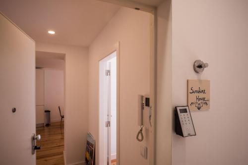 Sunshine House Exclusive Apartment Home By The Castle — 4-Star Luxury Hotel in Lisbon, Portugal