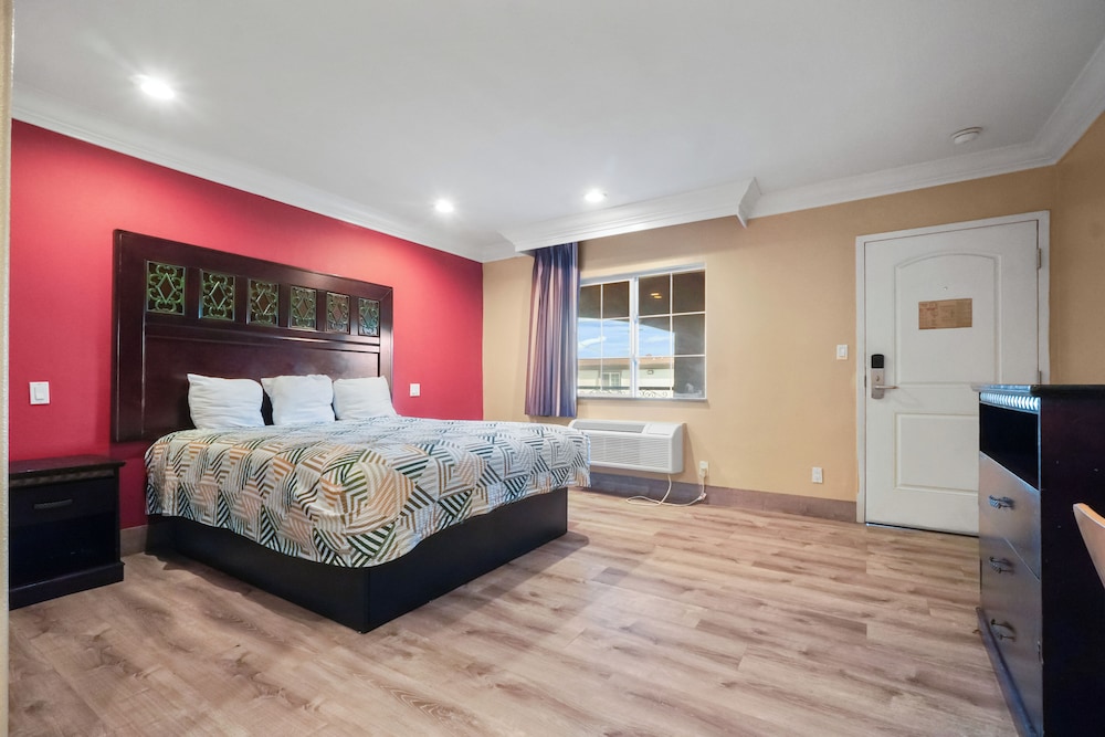 Santa Fe Inn Los Angeles - photo 4