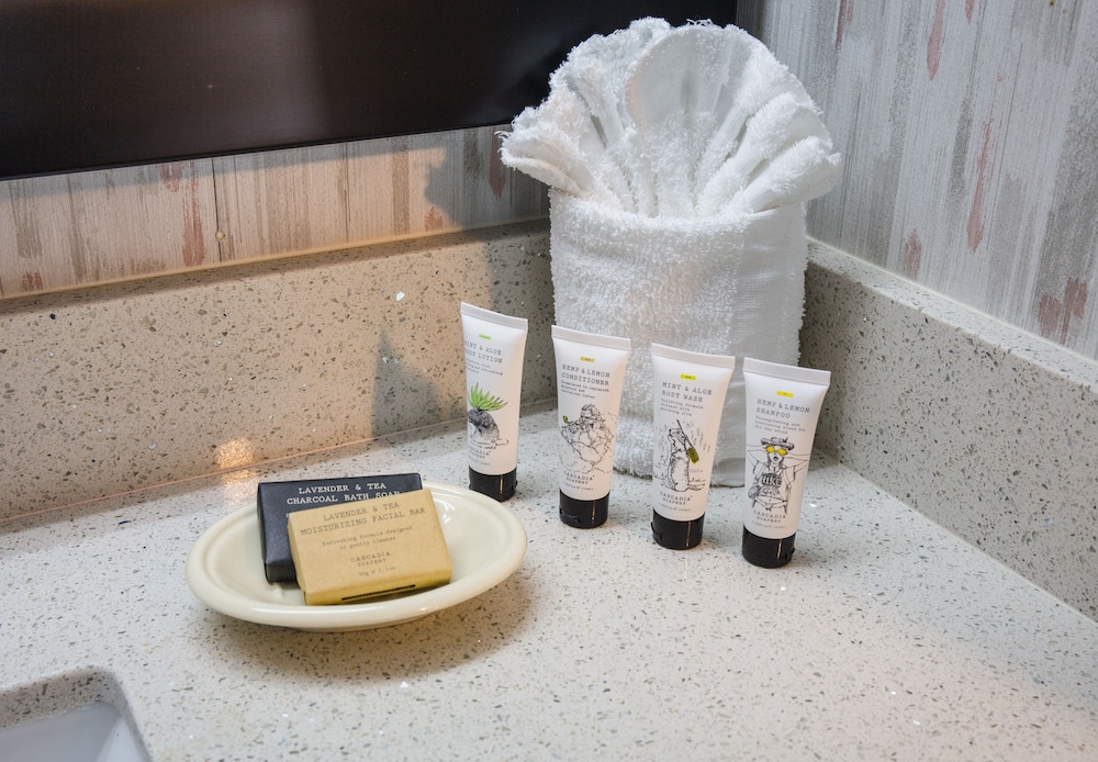 Bridgeway Inn & Suites Sublimity - photo 13