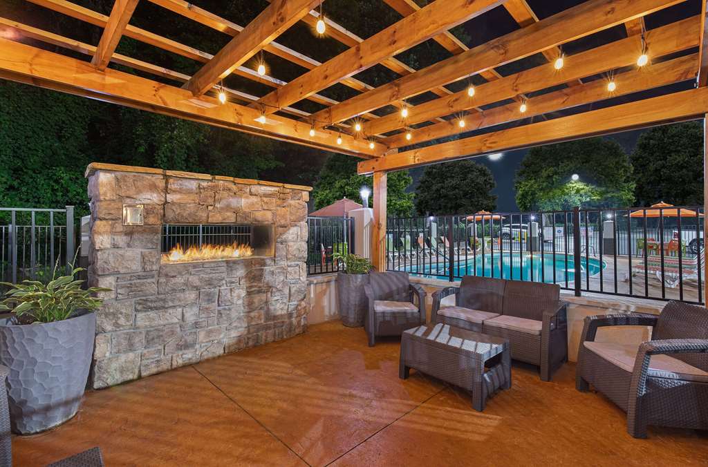 La Quinta Inn by Wyndham Pigeon Forge Dollywood - photo 32