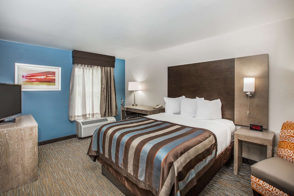 Wingate by Wyndham Louisville Fair and Expo - photo 22