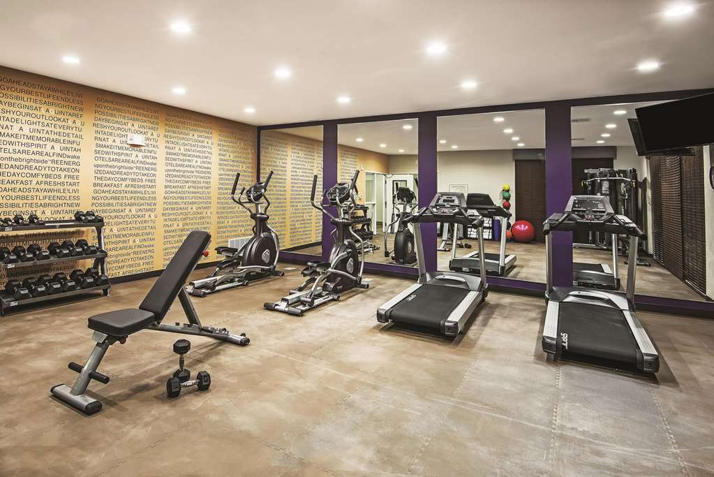 La Quinta Inn & Suites by Wyndham Karnes City Kenedy - photo 18