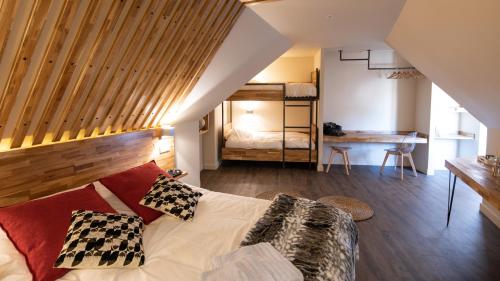 L’origine in Saint-Aubin-Les-Elbeuf, France