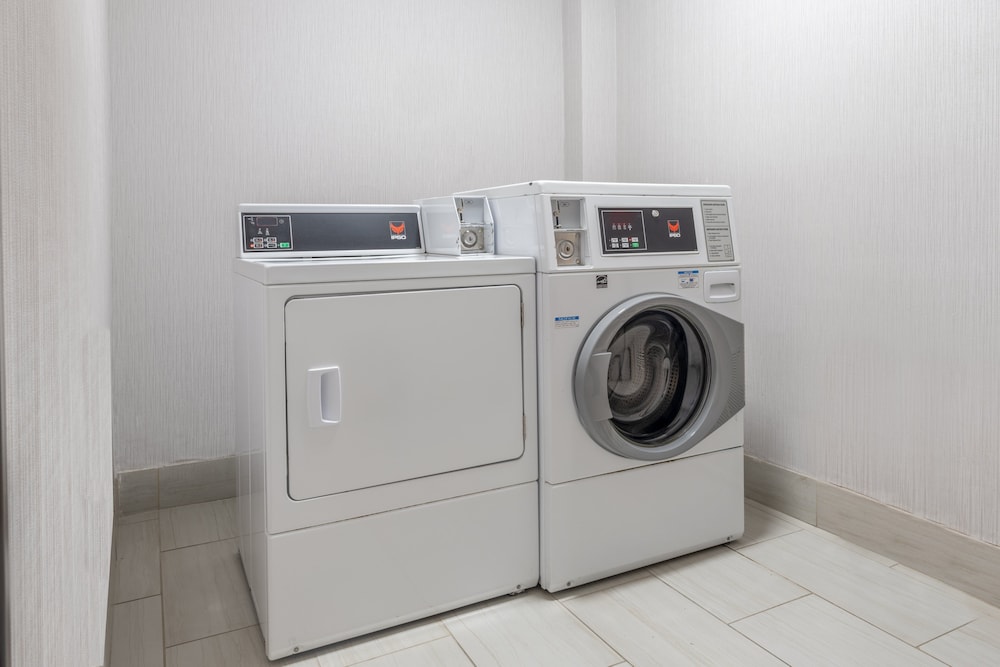Holiday Inn Express & Suites Dallas East Fair Park by IHG - photo 22