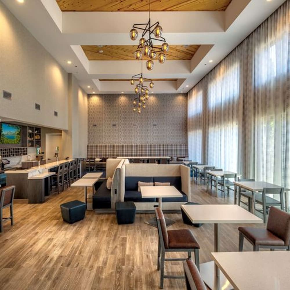 Hampton Inn and Suites South Lake Tahoe - photo 18