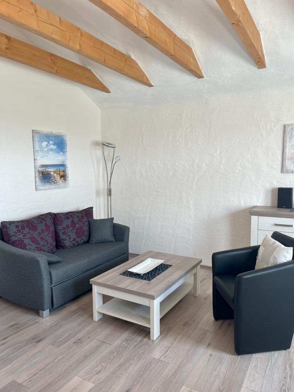 Villa Moorstern am Badesee Tannenhausen — 4-Star Luxury Hotel in Aurich, Germany