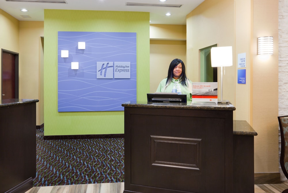 Holiday Inn Express & Suites Davenport by IHG - photo 43